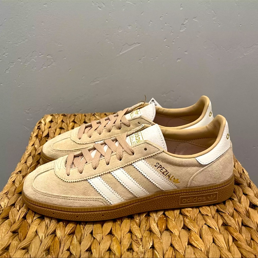 🐕 Adidas Handball Spezial Magic Beige 🐕 - Picture 2 of 4